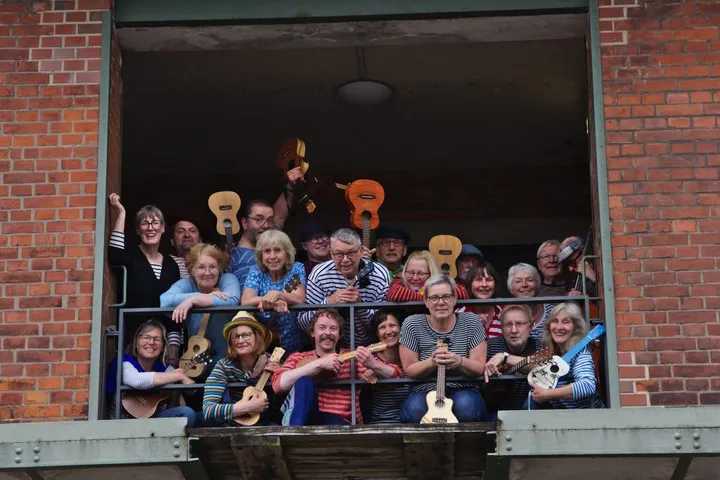 1. Bremer Ukulelenorchester – Hipp Hipp Hurra